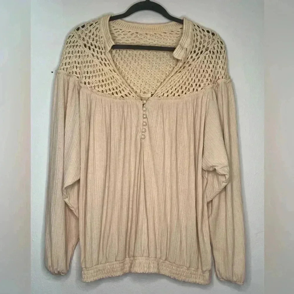 gimmick by Bke Crotchet V-Neckline ‎ long sleeves Boho Top Sz L